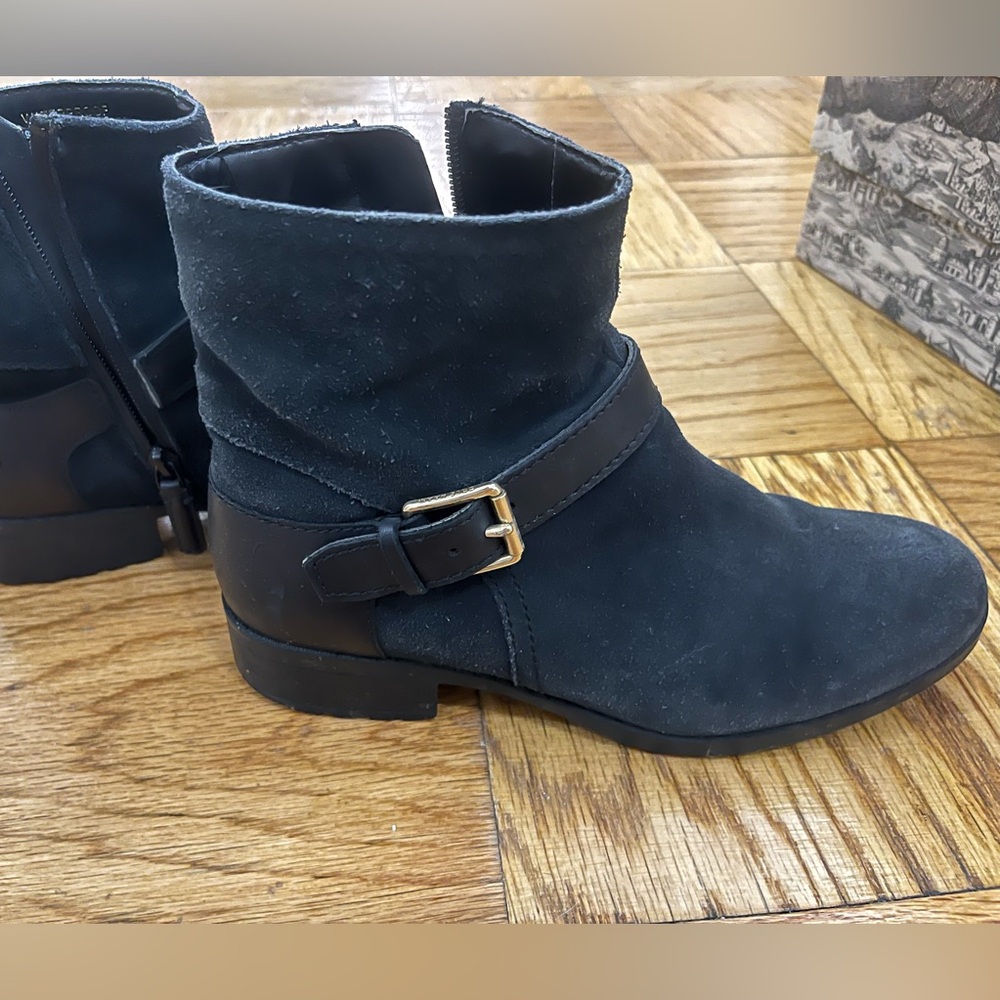 Cole Haan Chelsea boots; great condition; material: Suede size 6.5